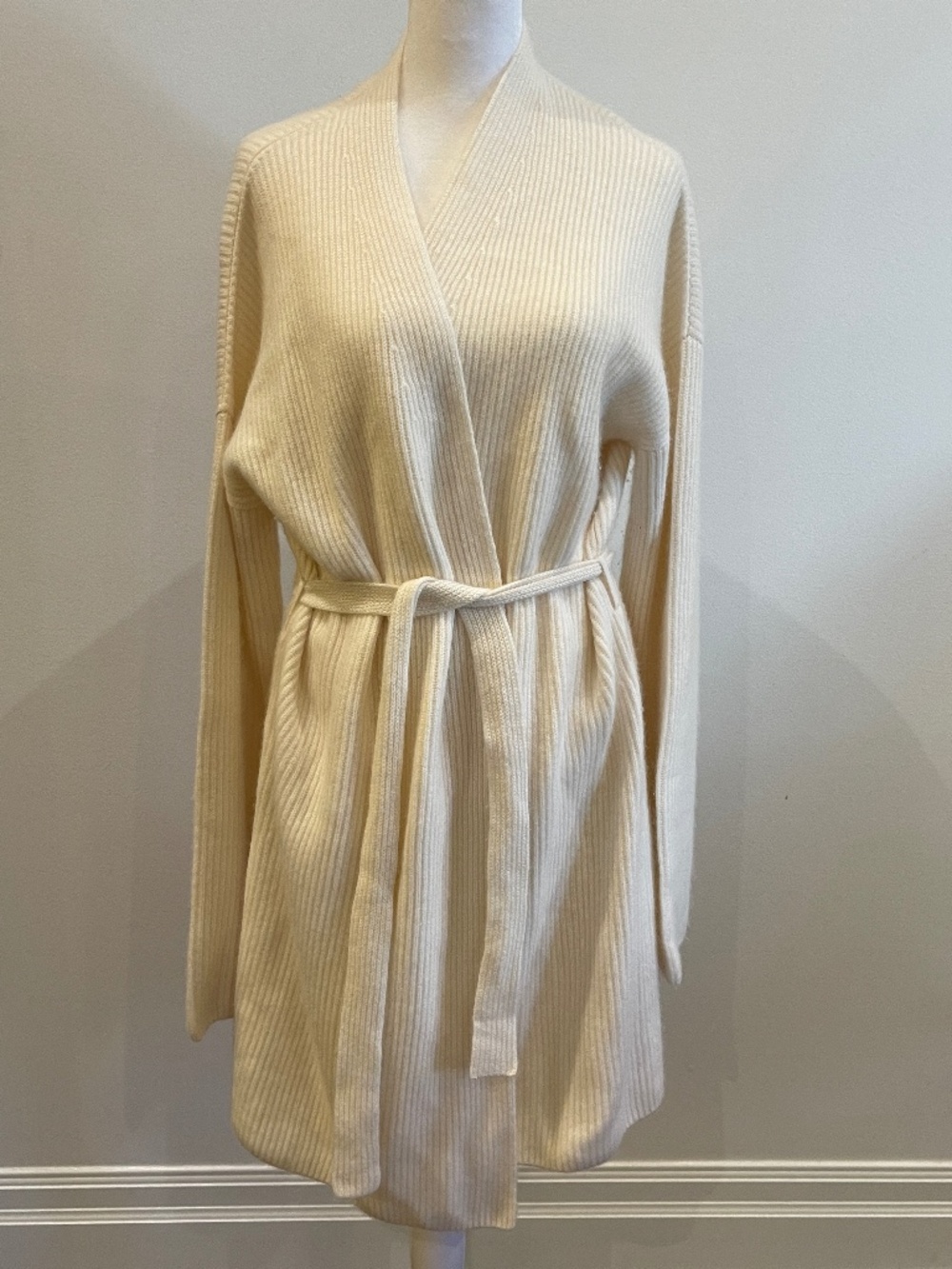 Pour Les Femmes Cashmere Long Belted Cardigan Size Large